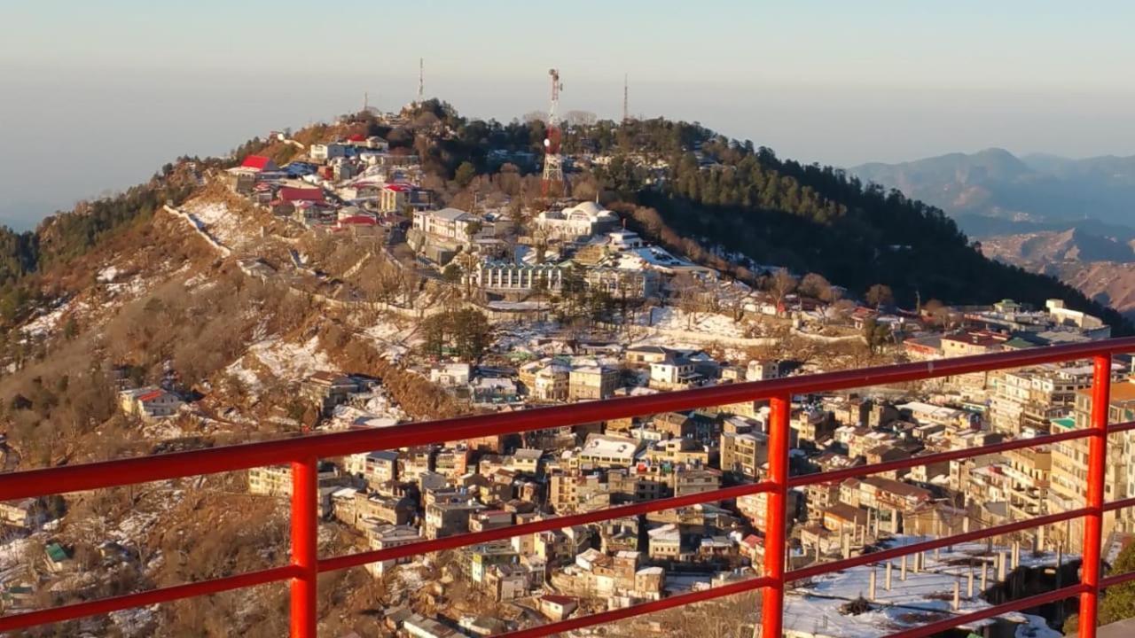 Peak Point Hotel & Apartments Murree Exterior photo